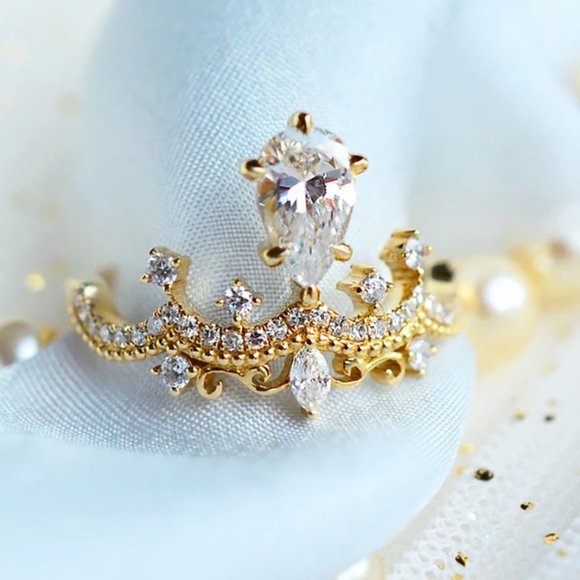 💎14K Gold Plated Crown CZ Wedding Ring for Women MLNN1091
